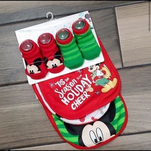 Baby Disney Christmas baby bibs & socks 0-12M